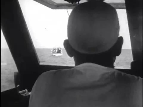 As men prepare to fish for black marlins, the equipment needed to land such a Vídeos de archivo 75286588