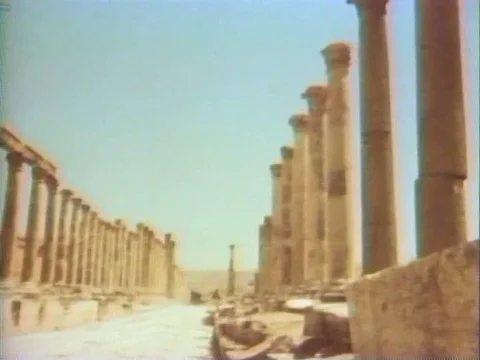 Men work at constructing a building using cement and levels and a man is testing Video stock 74964004