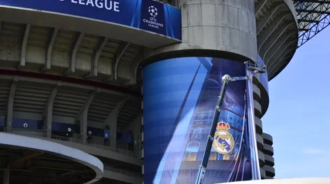 Men at work to decorate the San Siro stadium in Milan, Italy Video stock 63300871