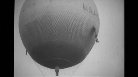 Men working on balloon Stock Footage 39932497