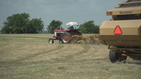Men working on Farm Ranch and Cattle in countryside Video stock 111025653