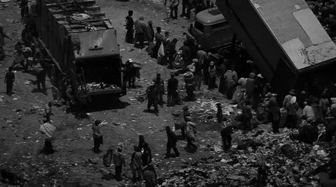 Men working in Guatemala Dump Stock Footage 61158038