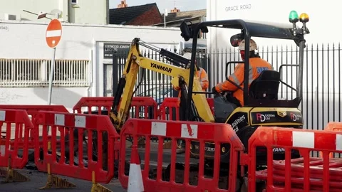 Men working on the road Video stock 229613885