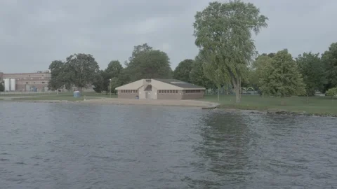 Menominee Park Beach Empty and City of Oshkosh Scan / D-Log-M color 库存影片 160280415