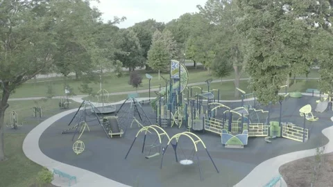 Menominee Park Empty Playground / D-Log-M color 库存影片 160280462