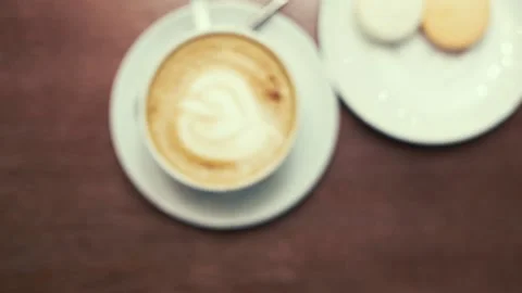 Men's hands on the camera smartphone increase the image, the pattern on the Stock Footage 99908345