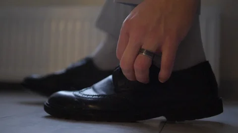 Men's shoes 動画素材 106770225