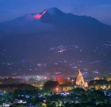 Merapi mountain 스톡 사진