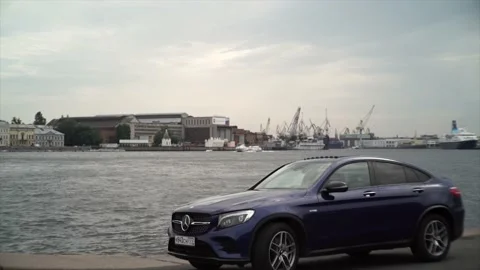 Mercedes against the backdrop of waves. Stock Footage 150107042