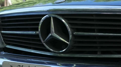 Mercedes Grill Vidéo 67431970