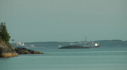Merchant Ship in distance 库存影片 38033619