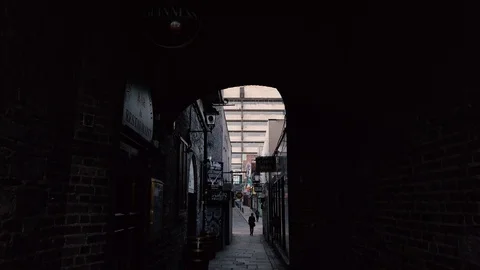 Merchant's Arch, Temple Bar, Dublin Ireland 4K 60fps Stockbeeldmateriaal 117063395