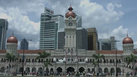 Merdeka Square in Kuala Lumpur with crowds 스톡 동영상 101739624