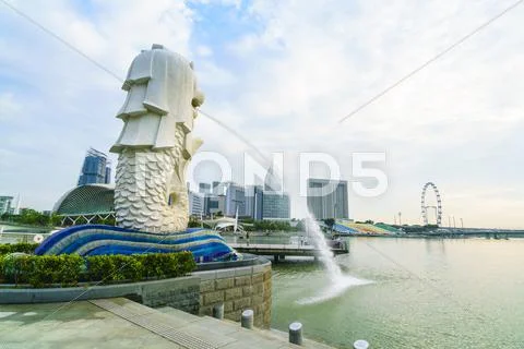 Merlion statue, the national symbol of Singapore and its most famous landmark, Stock Photos