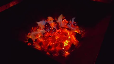 Mesmerizing flames in a fire place in slow motion 스톡 동영상 332710189