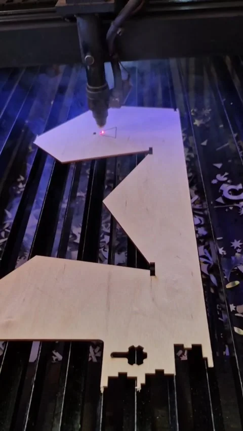 Mesmerizing laser cutting of a dwarf table Stock Footage 322171752