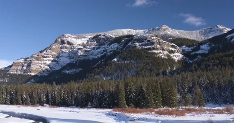 A Mesmerizing Scene of the Alp Vídeo Stock 240034589