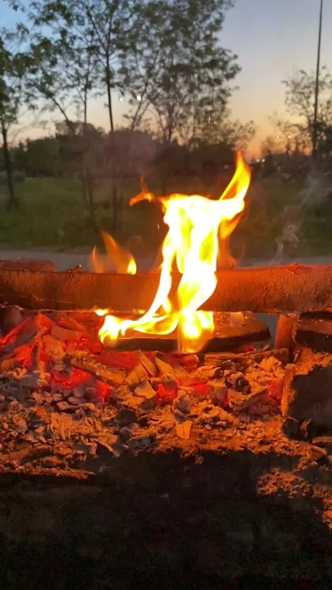 Mesmerizing Slow Motion Fire Blaze - Captivating Flames in Ultra HD Stock Footage 276386545