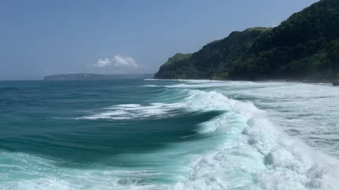 Mesmerizing Waves of South Java: A Coastal Symphony #02 動画素材 246721031