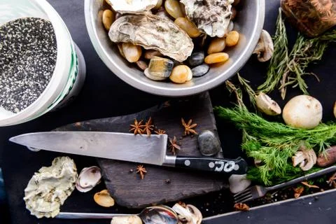 Mess on the kitchen table, before cooking Foto stock