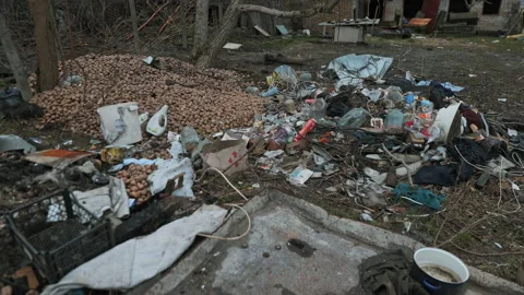 The mess left behind by the Russian army in Ukraine 動画素材 200915687