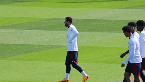 Messi attends Paris Saint-Germain training session, París, FR - 19 May 2023 Vídeos de archivo 241584719