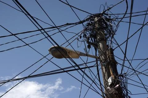 Messy cable pole Stock-Fotos