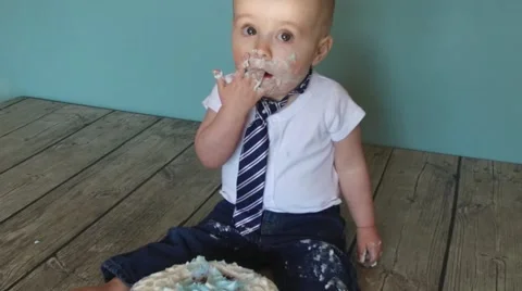 Messy cakesmash slow motion Stock Footage 61955674