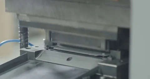 Metal bending machine. Production line Vidéo 73501094