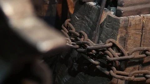 Metal chain in a smithy Video stock 105091085