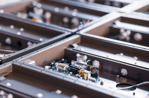 Metal components and microcircuits blanks in laboratory Foto stock
