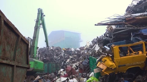 Metal dumping Stock Footage 98526911