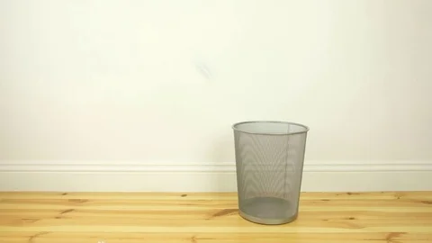 Metal garbage basket 스톡 동영상 81801014