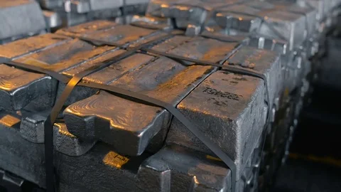 Metal Ingots in Stock Vídeos de archivo 72580378