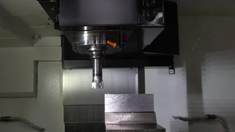 Metal machining CNC 動画素材 256813351
