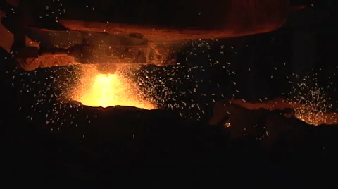 Metal is poured into the mold Stock Footage 53035992