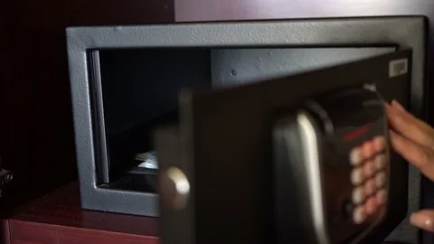 Metal safe in the hotel Video stock 156251948