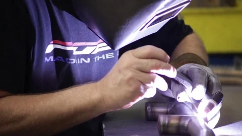 Metal welding a pipe Video stock 82442008