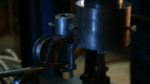 Metal-workingness under a press bending of metallic pipe Stockbeeldmateriaal 11339490