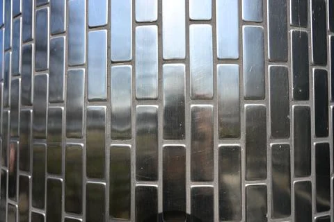 Metallic Silver Rectangular Tile Wall Close Up Foto stock