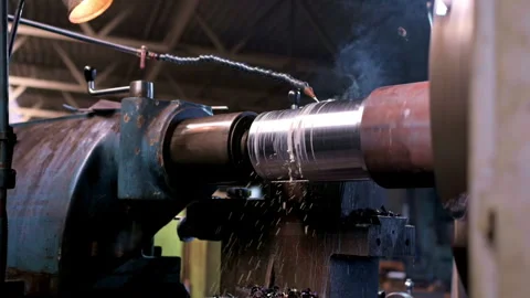 Metalworking process in a machine shop showcasing precision machining and 動画素材 310952460