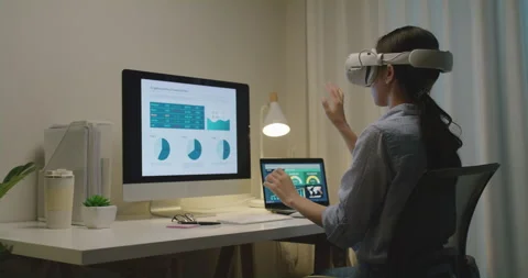 Metaverse app platform game developer digital skill for future. Vidéo 197911664