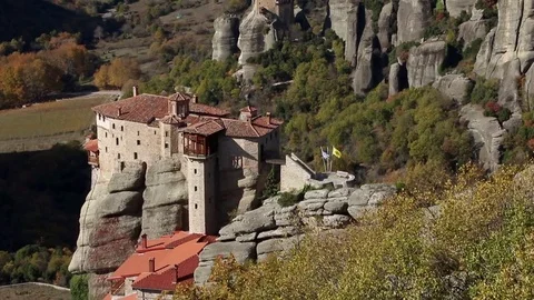 Meteora, view with Monastery of Rousanou zoom in Stock Footage