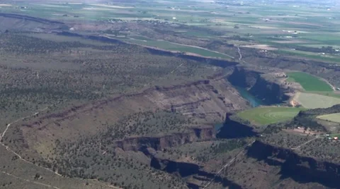 Metolius River Aerial 2 動画素材 62574812