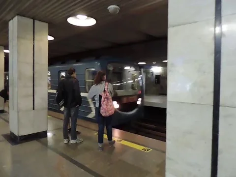 Metro 動画素材 89268642