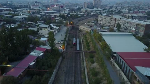 Metro passes through Yerevan city 11 库存影片 337777948