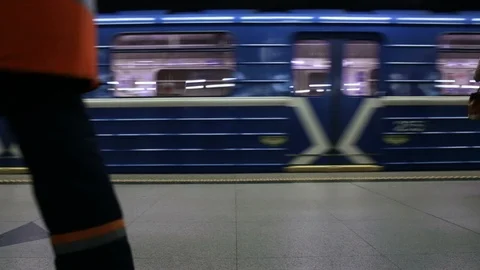 Metro train arrive at subway station and departures, timelapse Stock Footage 91578463