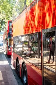 Metrobus double-decker bus waiting on paseo de la reforma Fotos de archivo