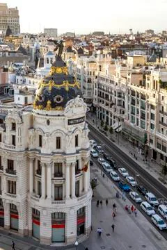 Metropolis House Edificio Metropolis with a view of the Gran Via boulevard Stock Photos