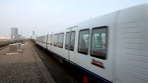 Metrotrain arriving Video stock 35564761